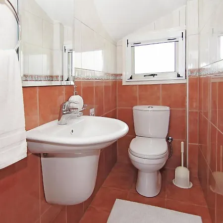 Villa Athoce18 *