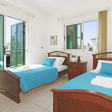 Villa Athoce18 *